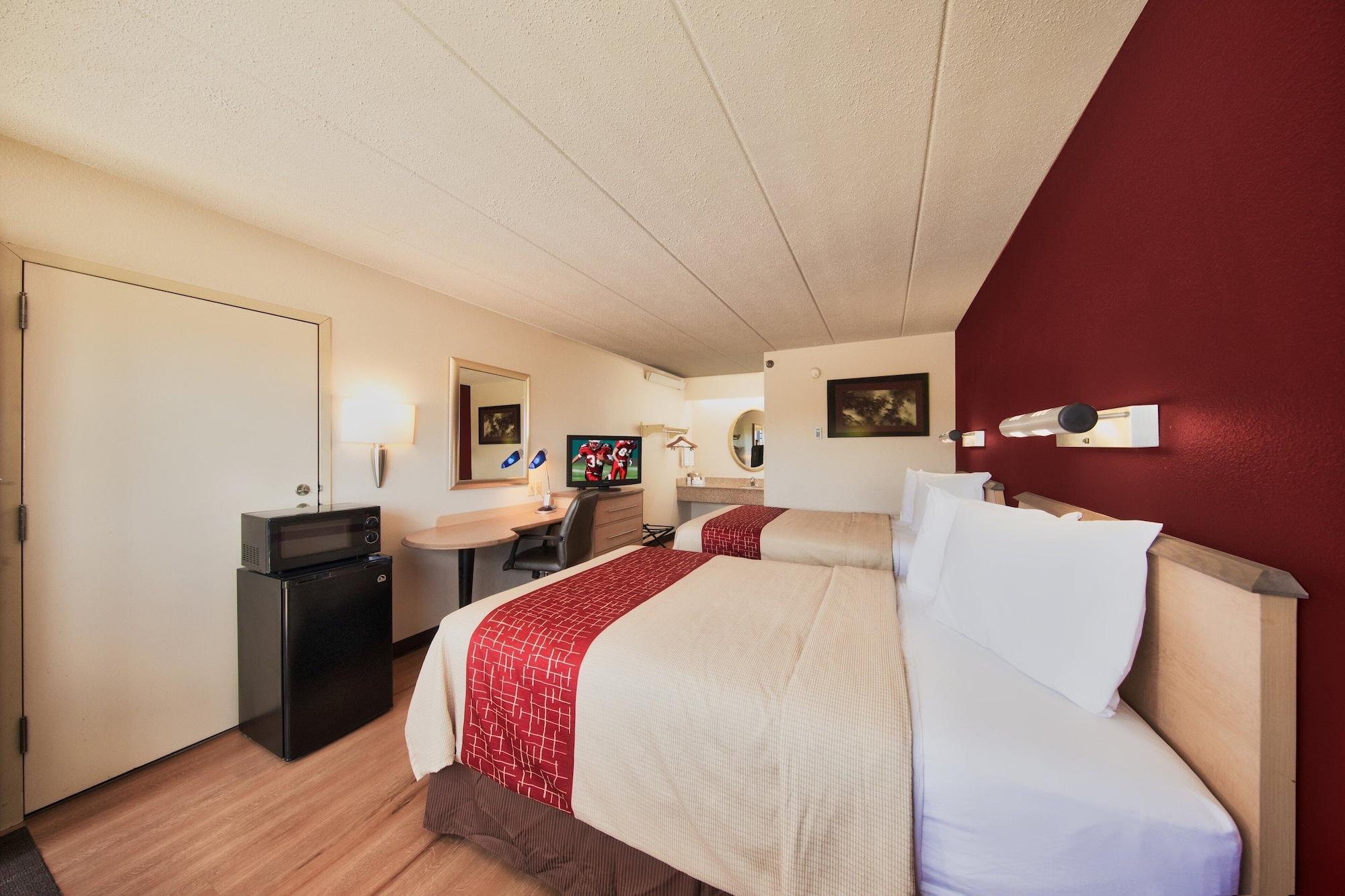 Red Roof Inn Cincinnati Northeast - Blue Ash Exterior foto