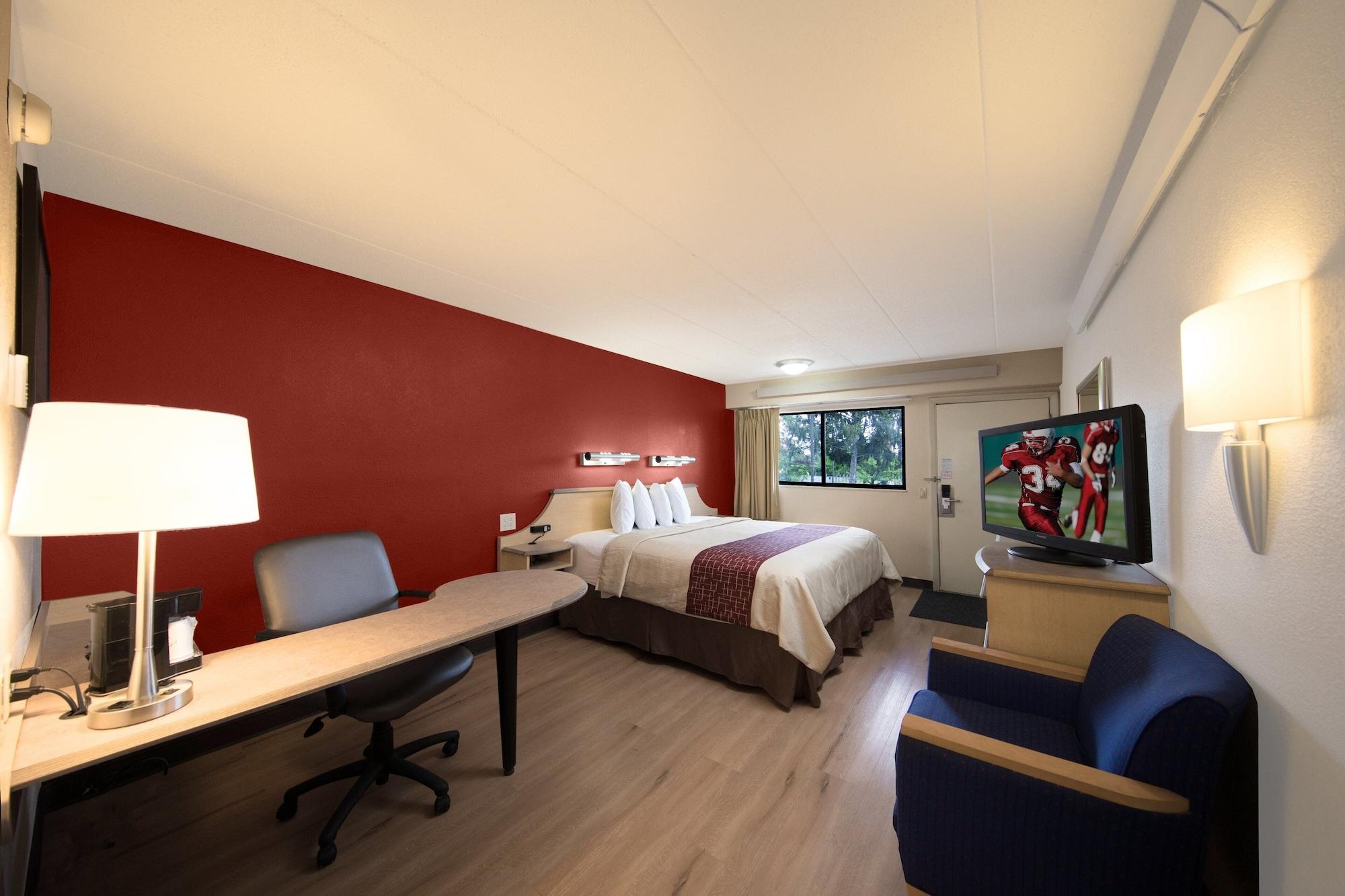 Red Roof Inn Cincinnati Northeast - Blue Ash Exterior foto